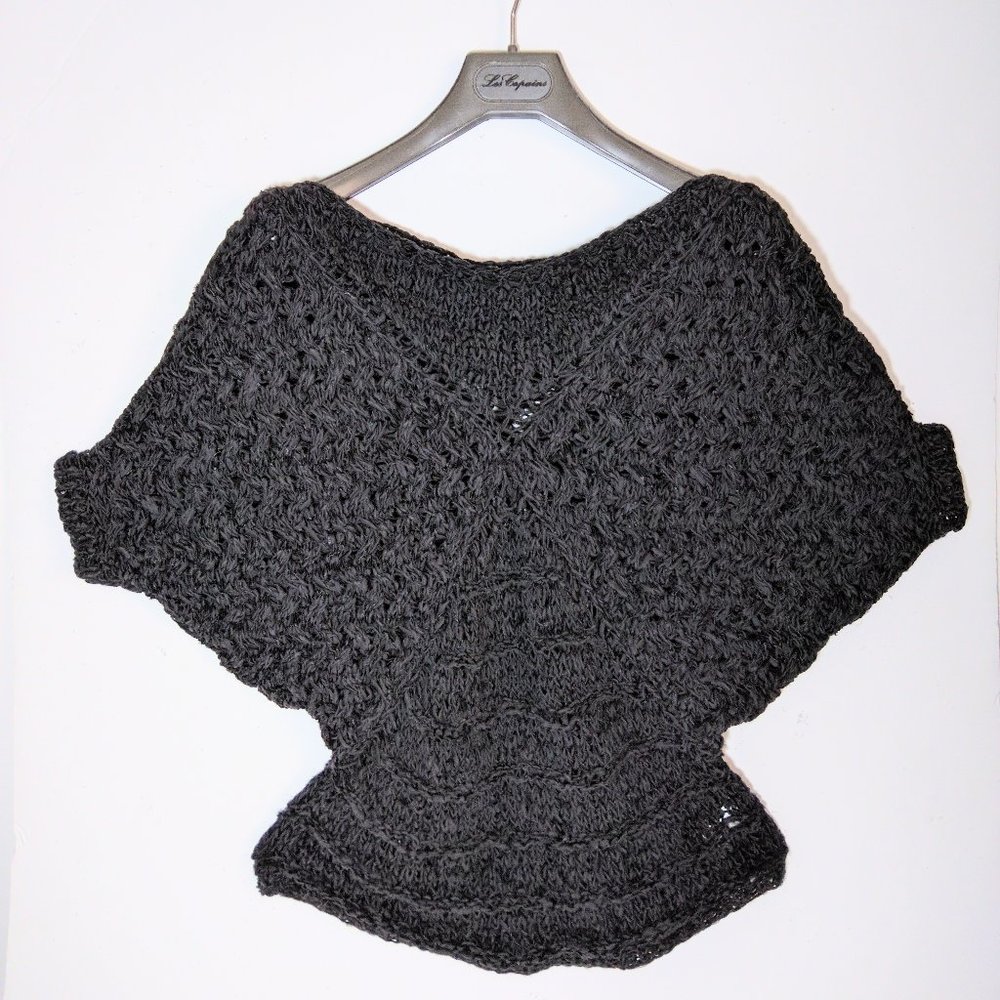 Top - MADE in ITALY - Fine Black Ribbon Woven Knit!